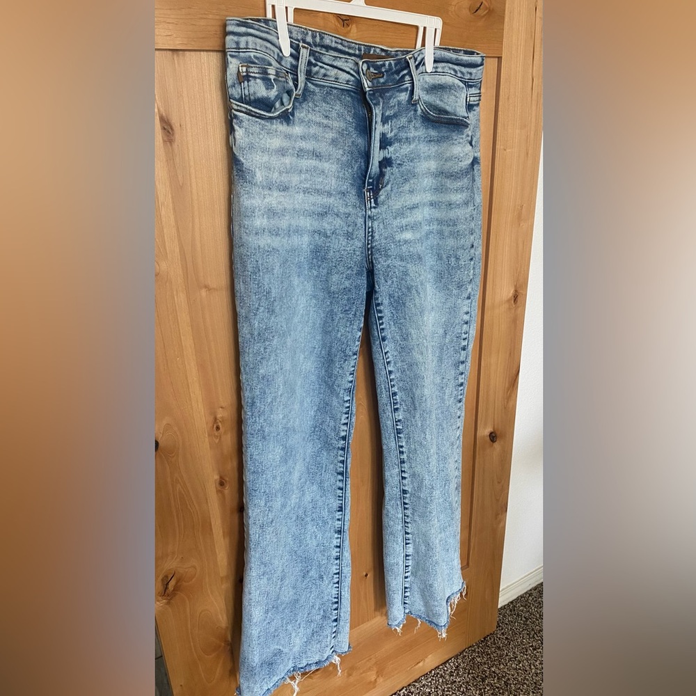 Judy Blue Mineral Wash - Size 13